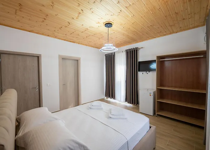 Lukas アパート クサミル